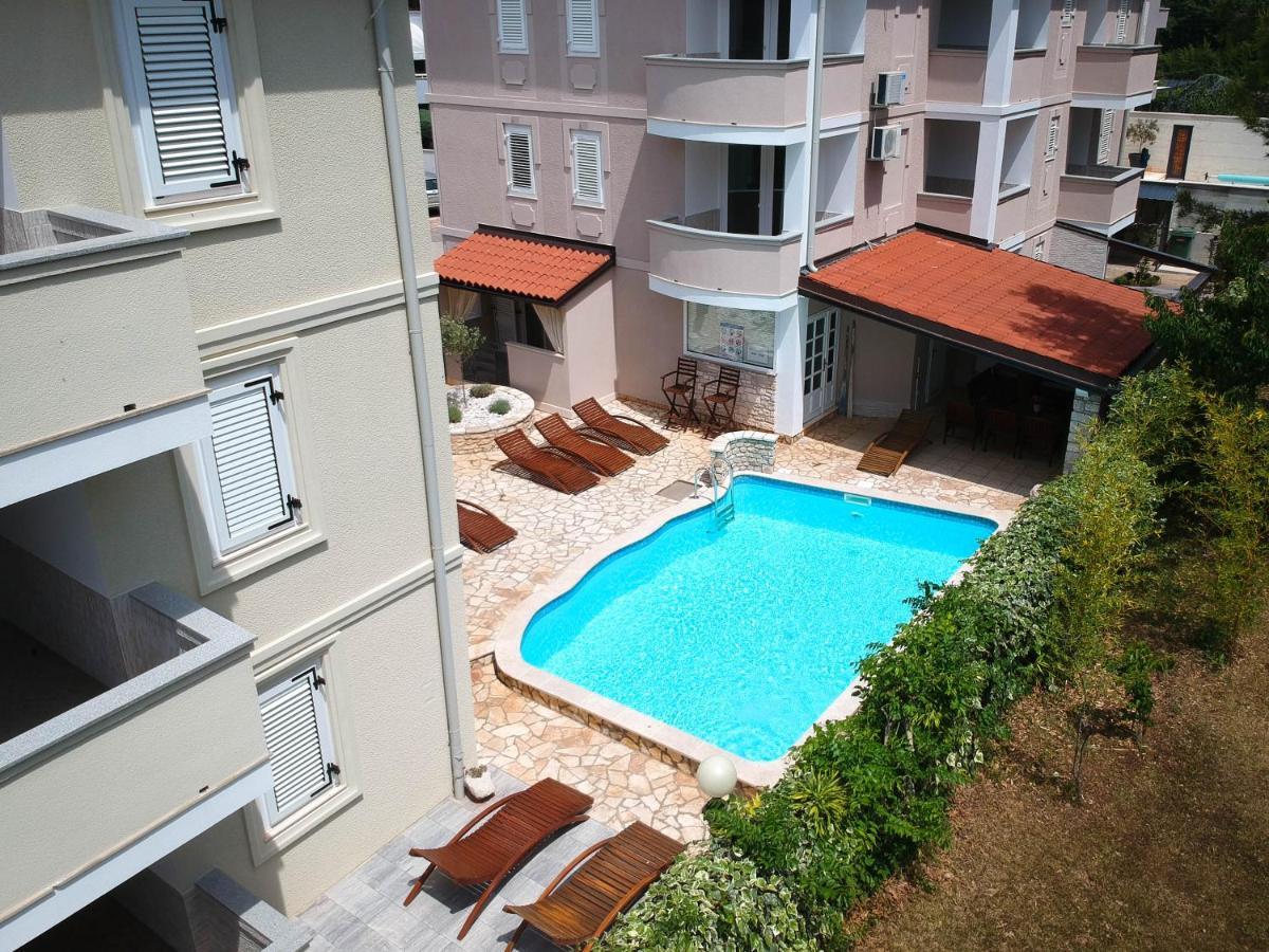 Apartments And Rooms Degra Umag Exterior photo