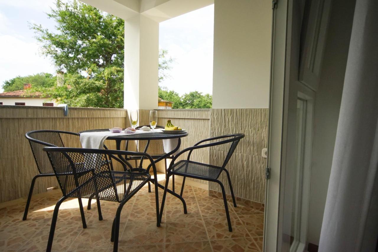 Apartments And Rooms Degra Umag Exterior photo